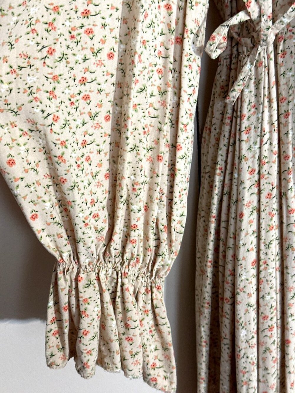 Cottage Ditsy Floral Maxi Dress Large Beige Ruffle Sleeve Side Ties Boho Prairie - Picture 8 of 10